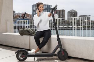 Las Mujeres eligen Scooters eléctricos como parte de tu estilo de vida y tu look